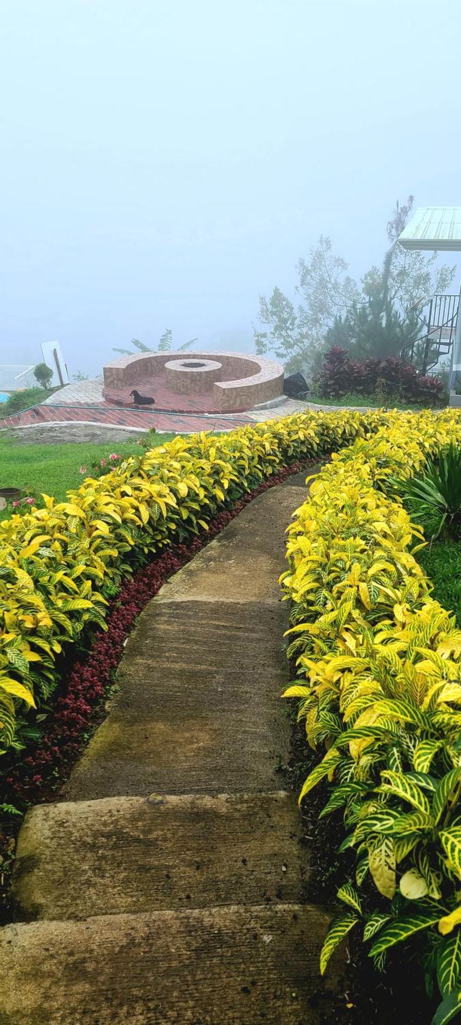 Serene Mountain Escape Digos Exterior foto